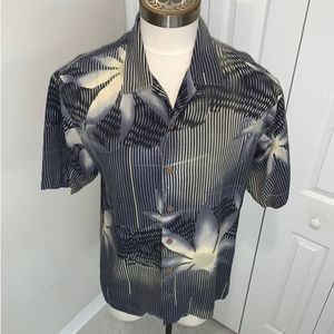Tommy Bahama 100% Silk Grey/Black Striped with leaf design shirt - L